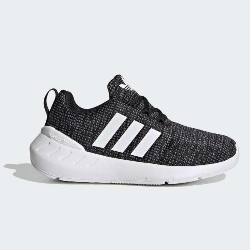 adidas Kids' Swift 22 Shoes – Black - حذاء اديداس سويفت 22 للأطفال لون أسود وأبيض