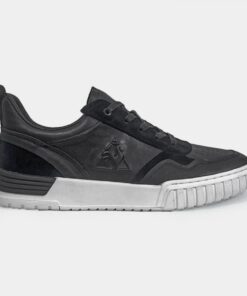 Le Coq Sportif Men's Court Shoes - حذاء لي كوك سبورتيف كورت للرجال لون أسود