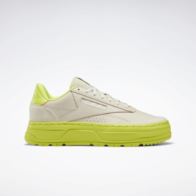 حذاء ريبوك كلوب سي دبل جيو للنساء لون طحيني وأصفر - Reebok Women's Club C Double GEO Shoes