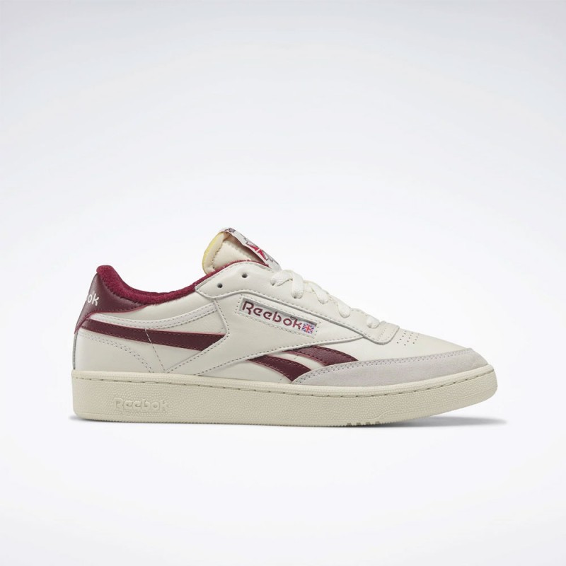 Reebok Men's Club C Revenge Vintage Shoes - حذاء ريبوك كلوب سي ريفينج للرجال لون طحيني وأحمر