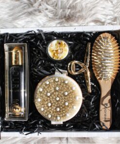 باكيج عطر colour me femme gold 100ml + مشط خشب بيضاوي+شمعة فواحة+فرشاة تدليك