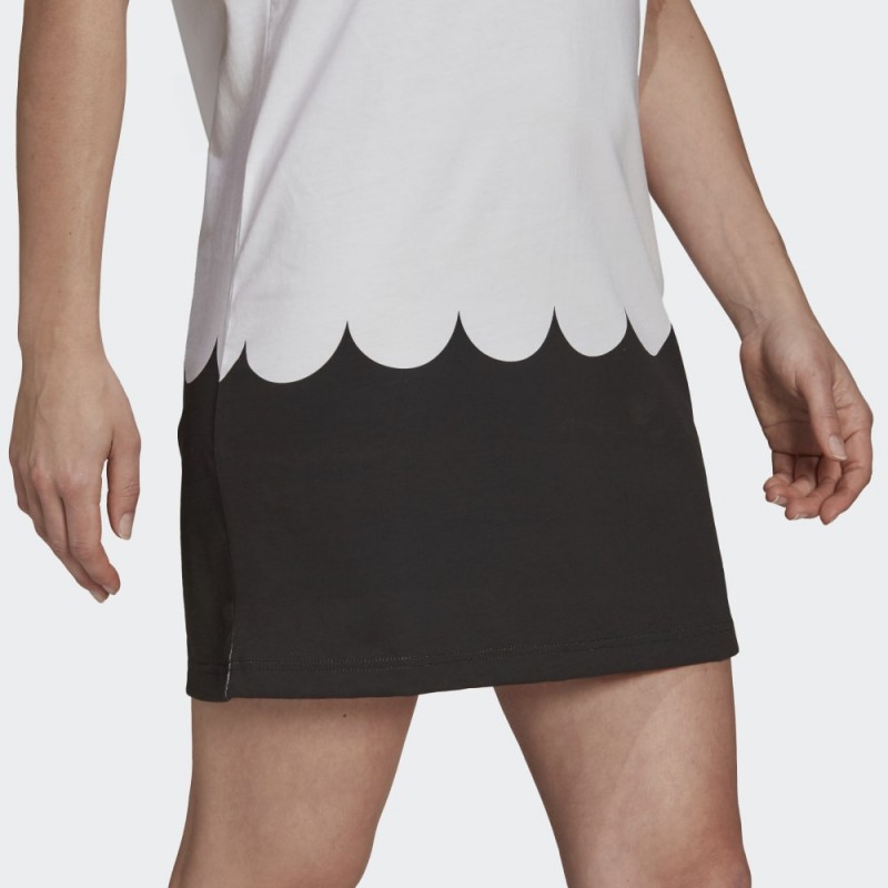 فستان نمط تيشيرت بشعار الماركة من اديداس للنساء لون أبيض وأسود Adidas Women's Sportswear Marimekko Dress