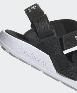 adidas Women's Adilette Adventure Sandals - Black - صندل اديداس اديليت ادفينتشر للنساء لون أسود