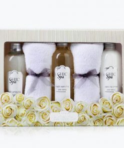 بكج (جل تقشير 250 مل + جل الاستحمام 250 شيقل +لوشن للجسم 250 مل)برائحة المسك الأبيض chic spa