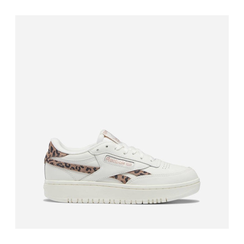 حذاء ريبوك كلوب سي دبل ريفينج للنساء لون أبيض - Reebok Women's Club C Double Revenge Shoes