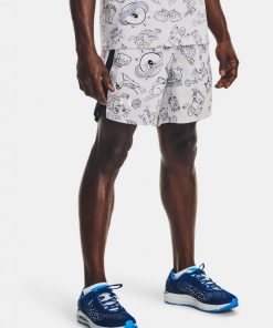 Under Armour Men's Launch 7" Run Your Face Off Shorts - شورت أندر آرمر لانش 7 رن يور فيس اوف للرجال لون سكني