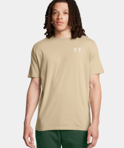 Under Armour Men's SUA Left Chest Logo Short Sleeve T-Shirt - تيشيرت أندر آرمر سبورت ستايل ليفت تشيست بأكمام قصيرة للرجال لون بيج