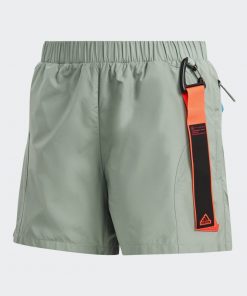 شورت اديداس سيتي اسكيب للنساء لون أخضر- adidas Womens' City Escape Shorts - Green