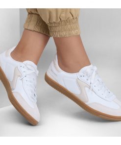 Skechers Women's Hotshot - Kickoff Shoes - حذاء سكيتشرز هوت شوت كي اوف للنساء لون أبيض